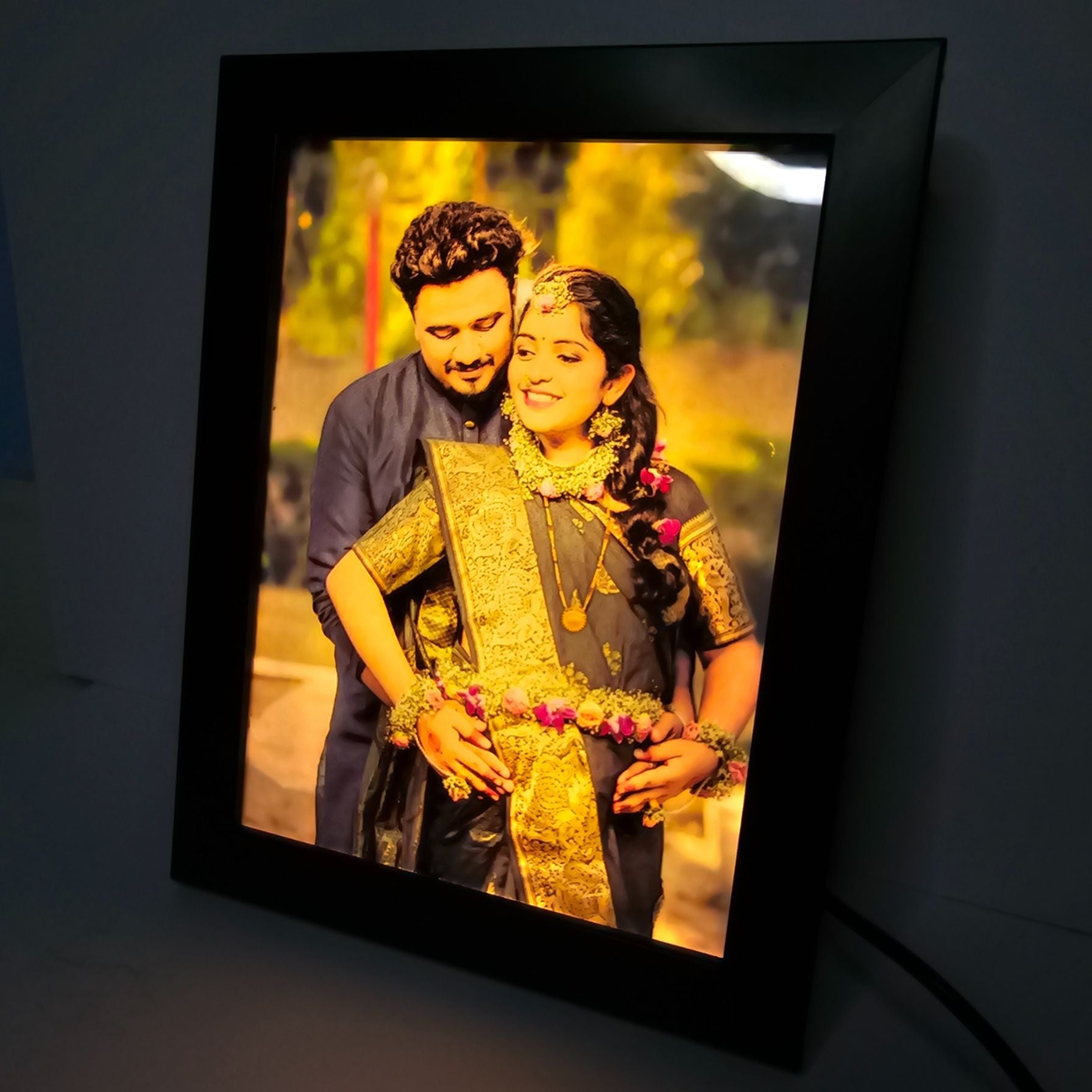 4D Sketch Illusion Photo Frame With Backlight – Best Gift Forever