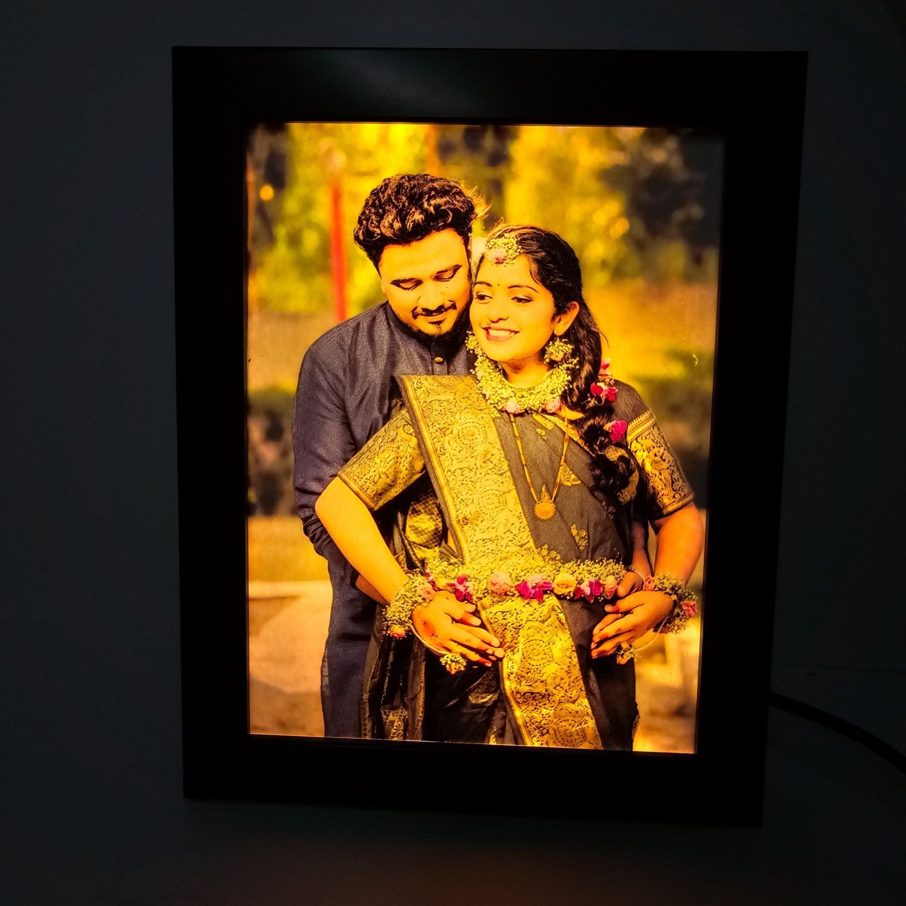 4D Sketch Illusion Photo Frame With Backlight – Best Gift Forever