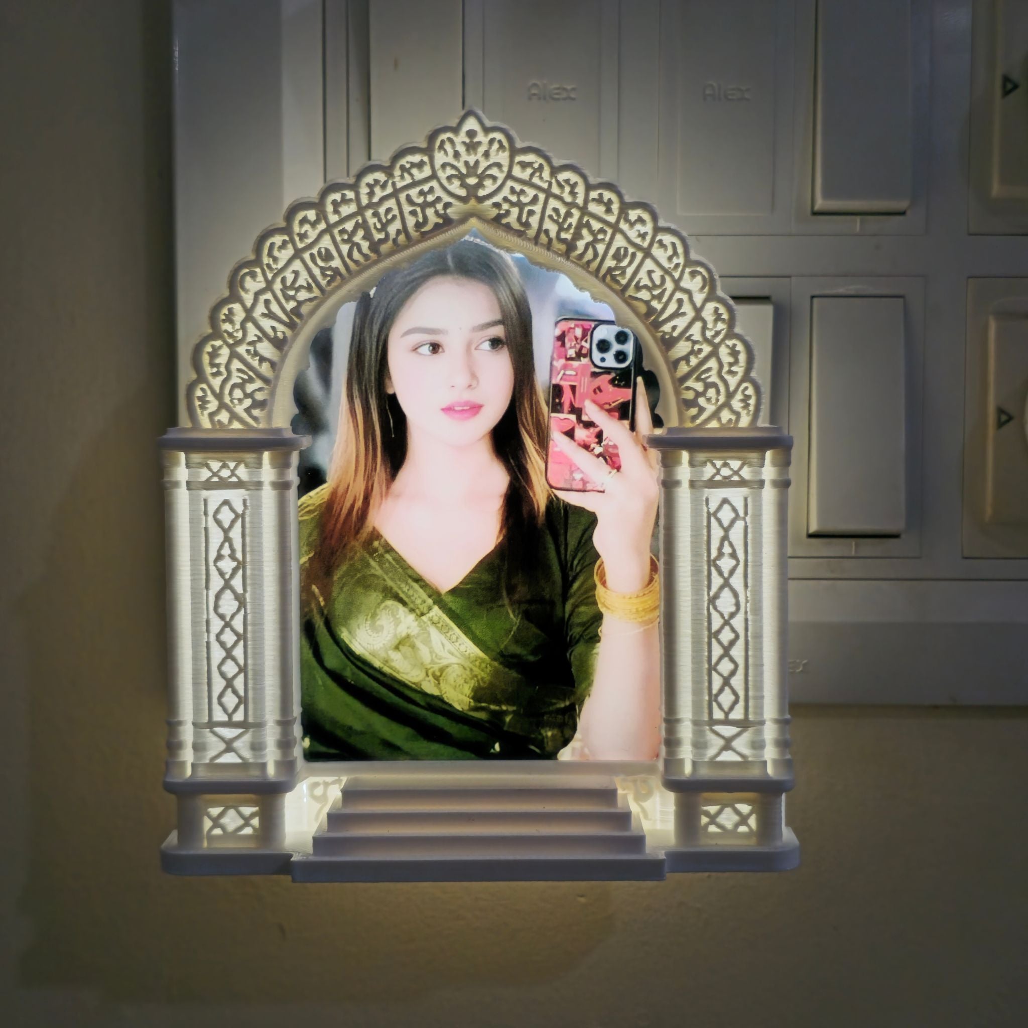 3D Glowing Night Light with Personalized Photo Frame